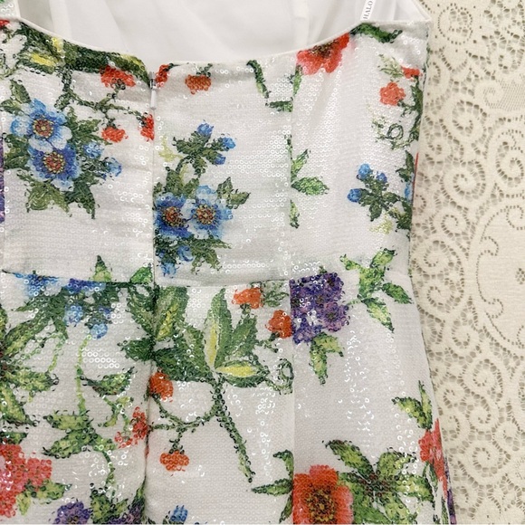 Black Halo Women's Spice Sheath Dress - Picture 11 of 14